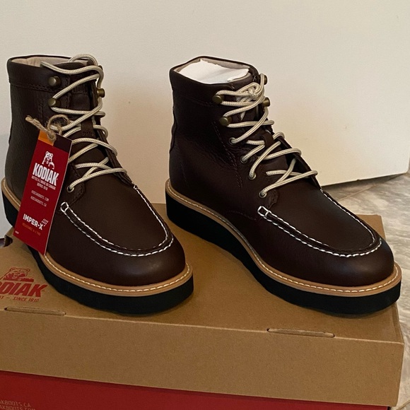 Women's Kodiak Scotia Moc Toe Boot - Picture 1 of 9